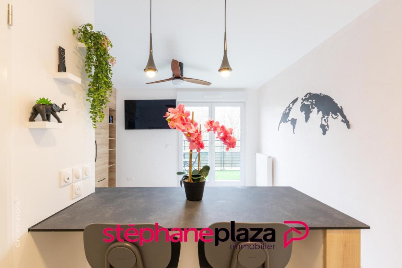 Plaza Parc 02 Apartment Montevrain Exterior photo