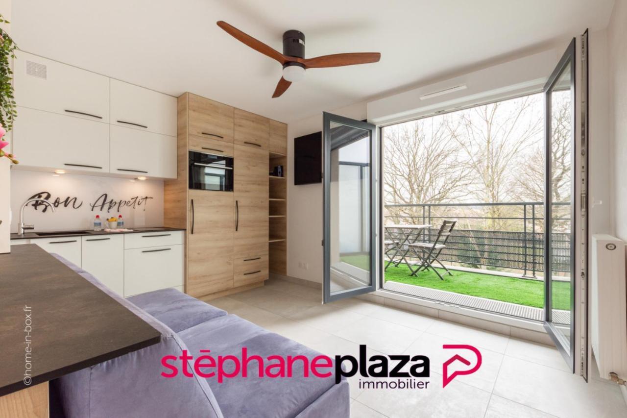 Plaza Parc 02 Apartment Montevrain Exterior photo